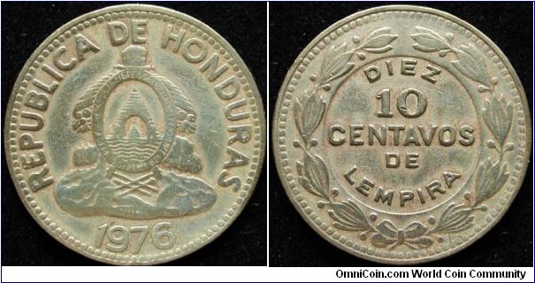 10 Centavos
Brass