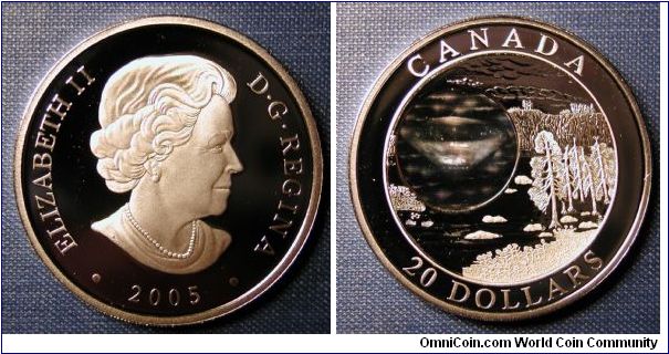 2005 Canada 20 Dollars Diamond Hologram Silver Proof.  99.99% Silver 31.39g, 38mm, serrated edge, mintage 25,000.