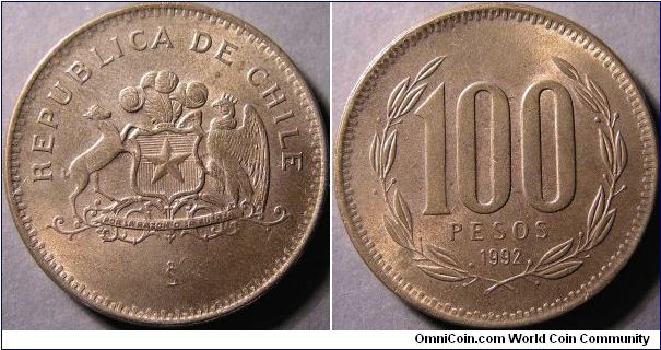 100 pesos.                                                                                                                                                                                                                                                                                                                                                                                                                                                                                                          