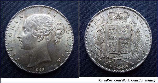 Victoria Crown (Young Type)
