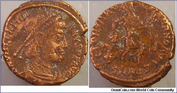 Obv: DN VALENTINI-ANVS PF AVG (Valentinian I)
Rev: GLORIA RO-MANORVM
Mintmark: SMAQS (Aquilea)
Right field mark: palm branch
Ref: RIC IX Aquileia 7a, type viii  struck between 364-367