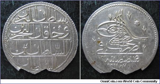 piastre
Diameter: 38 mm, Ag
Second Toughra
Abdul Hamid I.
AH 1187-1203/ 1774-1789 AD