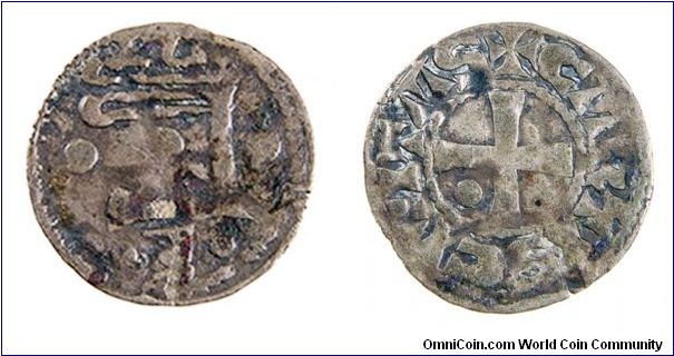 Obol of Chartres
Mahaut, 1249-1256
Obv: Crowned bust facing right with pellets on either side. A pellet forms the eye and three triangles the chin. A pellet appears on either side of the chin device.
Rev: Cross with a pellet in the 3rd quadrant. + CMRTIS CIVITMS