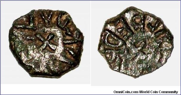 Aethelred II Northumbria. Bronze Stycas.
Ob. -DILREDR-, Rev.-RDWVLF-
0.7 gms.
10 mm.
Cross in ring both sides