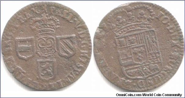 Namur. Liard of Philip V of Spain. Nice condition for this type coin.