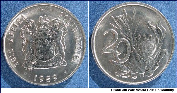20 cent, nickel, die crack on obverse, from tail of lion on COA all the way to under COA, next to initials