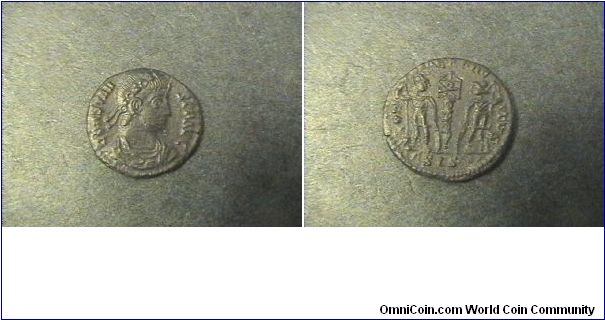 Constans 337-350AD
Obv:CONSTANS PF AVG
Rev:GLORIA EXERCITVS
SIS MINT
AE3 16mm