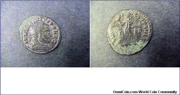 Licinius I 308-324AD
Obv:IMP LICINIVS PF AVG
Rev:SOLI INVICTO COMITI
AE/20mm 2.2 grams
