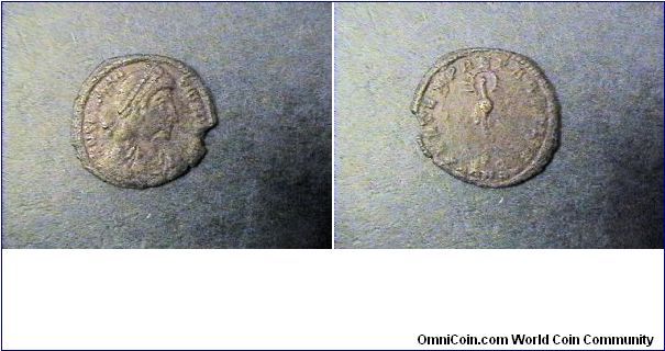 Constantius II 337-361AD
Obv: DN CONSTANTIVS PF AVG
Rev:FEL TEMP REPARATIO
Phoenix standing right on globe
AE/18mm 1.9 grams