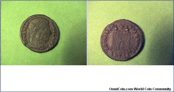 Constantine I 307-337AD
Obv:CONSTANTINVS AVG
Rev:PROVIDENTIAE AVGG 
CAMPGATE
SMTSE
AE/19mm 2.8 grams