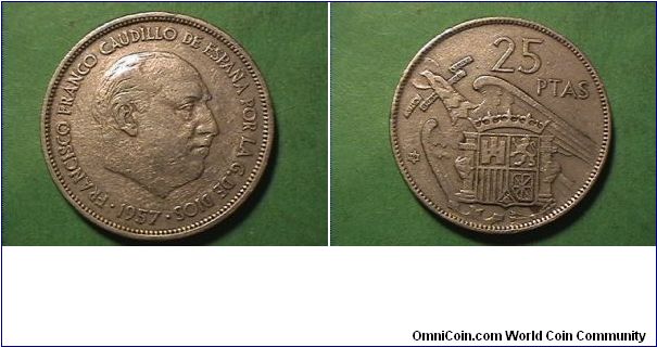 FRANCISCO FRANCO CAUDILLO DE ESPANA POR LA G DE DIOS
25 PESETAS
copper-nickel