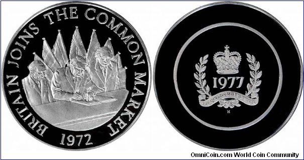 1972 Britain Joins the Common Market on, on obverse of 1977 Silver Jubilee silver medallion. One of a 26 piece set, possibly re-marketed as 'The New Elizabethan Age'.
