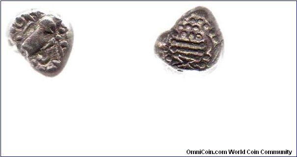 Indo-Sassanian silver drachm - 850-950 CE. Obverse: Stylized head of Khushrau. Reverse: fire altar