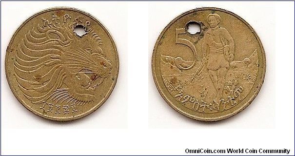 5 Cents
KM#44.1
3.0000 g., Copper-Zinc, 20 mm. Obv: Small lion head right,
uniform chin whiskers Rev: Denomination left of figure