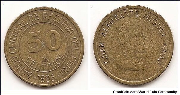 50 Centimos
KM#295
5.2000 g., Brass, 23 mm. Subject: General Grau Obv: Value within
circle Rev: Head 1/4 right Note: Mint mark: LIMA (monogram)