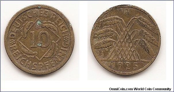 10 Reichspfennig
Weimar Republic
KM#40
4.0500 g., Aluminum-Bronze, 21 mm. Obv: Denomination within square, oak leaf on each side Rev: Six grain sprigs form center
triangle above date