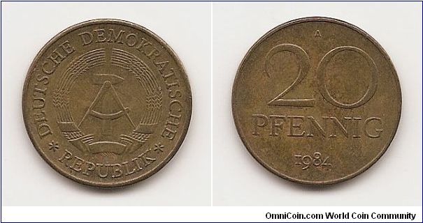 20 Pfennig Demokratic Republic
KM#11
5.4000 g., Brass, 22.3 mm. Obv: State emblem Rev:
Denomination above date Note: Ribbon width varieties exist.
