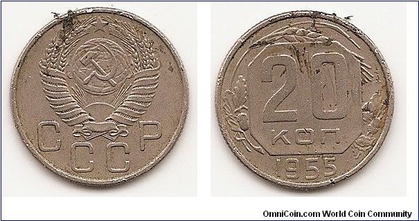 20 Kopeks
(U.S.S.R)
Y#118
3.6000 g., Copper-Nickel Obv: National arms, 8 and 7 ribbons
on wreath Rev: Value within octagon flanked by sprigs with date
below Note: Varieties exist.