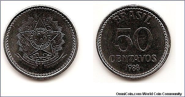 50 Centavos
KM#604
3.5700 g., Stainless Steel, 20.93 mm. Obv: National arms Rev:
Denomination above date
