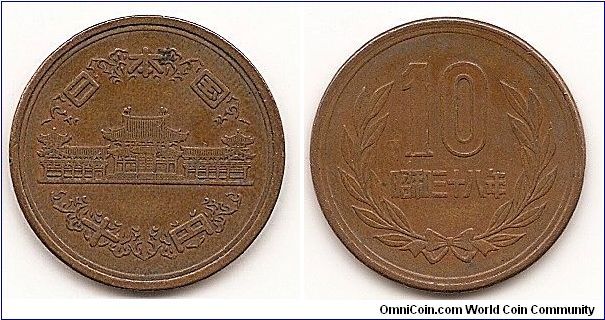 10 Yen
Y#73a
4.5000 g., Bronze, 23.5 mm. Ruler: Hirohito (Showa) Obv:
Temple in center with authority on top and value below Rev: Value
and denomination within wreath Edge: Plain