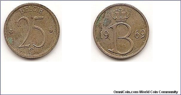 25 Centimes
KM#154.1
2.0000 g., Copper-Nickel, 16 mm. Obv: Large denomination between mint marks, legend in Dutch Obv. Legend: BELGIE Rev: Crowned “B” divides date Edge: Plain