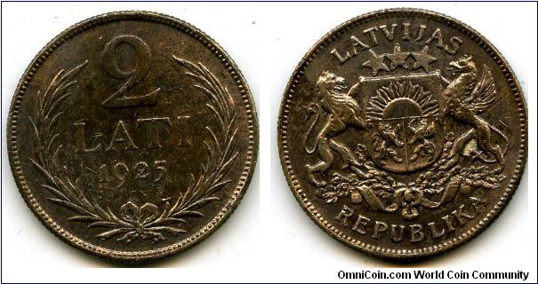 Latvia
1st Republic 1918-1939
2 Lati
1925
Value & Coat of Arms