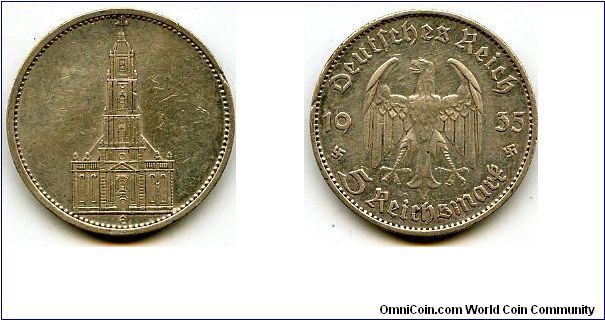 1935E
5M Church
Potsdam Garrison Church
German Eagle flanked by swastikas
Mint Mrk E = Muldenhutten