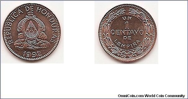 1 Centavo
KM#77a
1.3700 g., Copper Clad Steel, 15 mm. Obv: National arms, without
clouds behind pyramids Rev: Denomination within circle, wreath
surround