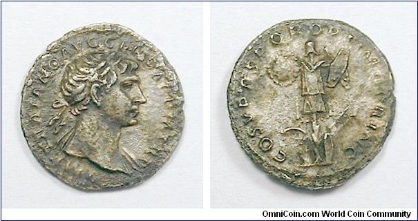 TRAJAN - Denarius - IMP TRAIANO AVG GER DAC P M TR P, laureate bust right / COS V P P SPQR OPTIMO PRINC, trophy of arms mounted on stump. Mm. 18,6 grs. 2,6