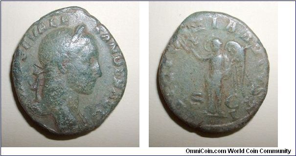 SEVERUS ALEXANDER - Sestertius - 228/231 - IMP CAES M AVR SEV ALEXANDER AVG, laureate head right, slight drapery on far shoulder / VICTORIA AVGVSTI S-C, Victory standing left, holding wreath & palm. Mm 239,1 grs 17