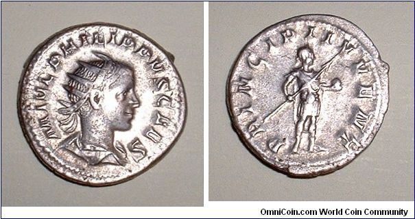 PHILIP II - Antoninianus - M IVL PHILIPPVS CAES, radiate, draped & cuirassed bust right / PRINCIPI IVVENT, Philip II, in military dress, standing right with globe & transverse spear. Mm 22,3 grs 4,7