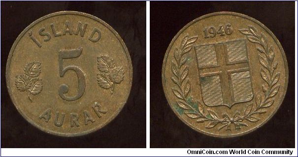 Iceland Republic
1946
5 Aurar
Value
Crown above coat of arms
