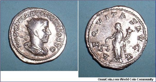 VOLUSIAN - Antoninianus - 251/253 - IMP CAE C VIB VOLVSIANO AVG, radiate, draped & cuirassed bust right / AEQVITAS AVGG, Aequitas standing left with scales & cornucopiae. Mm 22,5 grs 4,2