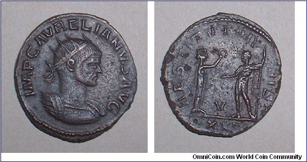 AURELIAN -Antoninianus 274/275 -  IMP C AVRELIANVS AVG, radiate bust right / RESTITVT ORBIS, female on the left presents a wreath to Aurelian, holding a scepter, V between, XXI in ex. Mm 22,9 grs 4