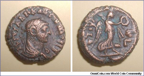 DIOCLETIAN - Alexandrian coins - Potin Tetradrachm of Roman Egypt. Year 3 = 286-287 AD. A K G OVA DIOKLETIANOC CEB, laureate draped bust right / ETOVS - Gamma, Nike advancing right with wreath and palm. Mm 19,6 grs 7,8