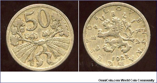 Czechoslovakia
1922
50h
Linden branchs tied with ribbon
Lion National Symbol