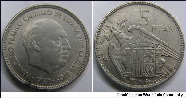 5 Pesetas (Copper-Nickel) : 1958-1975
Obverse; Head of Franco right,
FRANCISCO FRANCO CAUDILLO DE ESPANA POR LA G DE DIOS date
Reverse; Crowned arms of Spain, Pillers of Hercules either side, all on breast of eagle flying left, date on star to left,
5 PTAS
