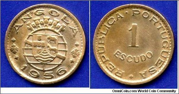 1 Escudo.
Republica Portuguesa.
*ANGOLA*.
Folkname ANGOLAR.
Mintage 2,989,000 units.


Br.