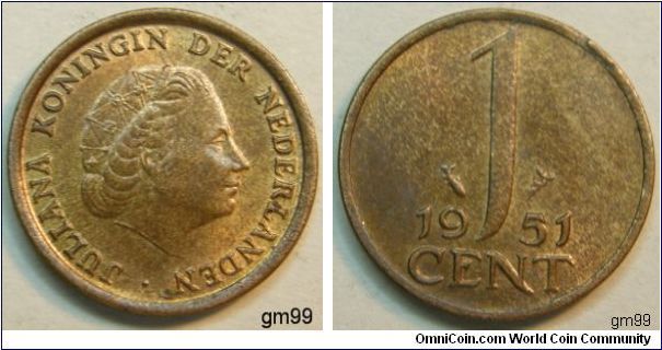 1 Cent (Bronze) : 1950-1980
Obverse; Queen Juliana right,
 JULIANA KONINGIN DER NEDERLANDEN
Reverse; 1 with date and CENT below,
CENT