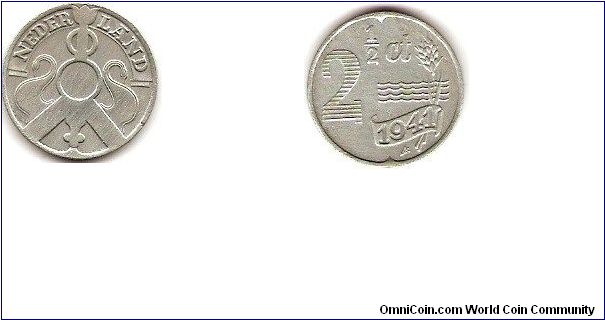 2 1/2 cent
zinc war coin