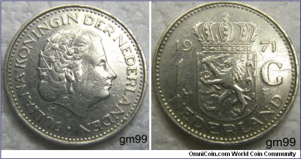 1 Gulden (Nickel) : 1967-1980
Obverse: Queen Juliana right,
JULIANA KONINGIN DER NEDERLANDEN
Reverse: Crowned arms, Lion rampant left holding sword,
date 1 G NEDERLAND