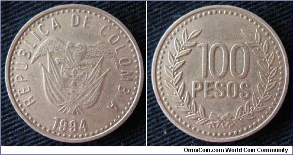 100 pesos, obverse is Colombian coat of arms.