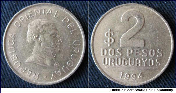 2 pesos uruguayos, Cu-Ni-Al, obverse bust of Jose Gervasio Artigas (1764-1850), minted at Casa da Monedas do Brasil.