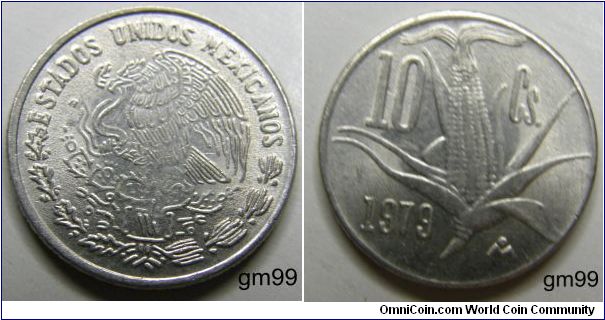 Copper-Nickel Obverse: National arms, eagle left. Reverse: Upright ear of corn NOTE:Variety 2 blunt stem and narrow date.10 Centavos