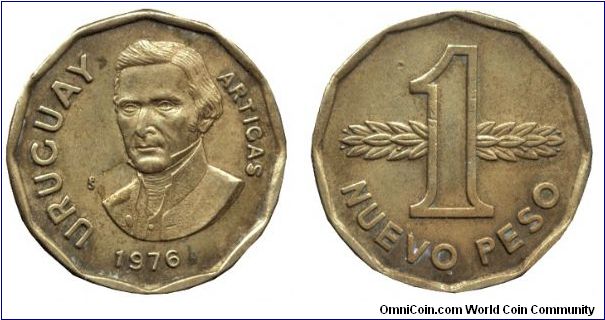 Uruguay, 1 new peso, 1976, Al-Bronze, Artigas.                                                                                                                                                                                                                                                                                                                                                                                                                                                                      