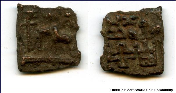 Sunga Empire  
187-75 BC
Cast copper
1/2 Karshapana
Cross & horse
Cross & crown