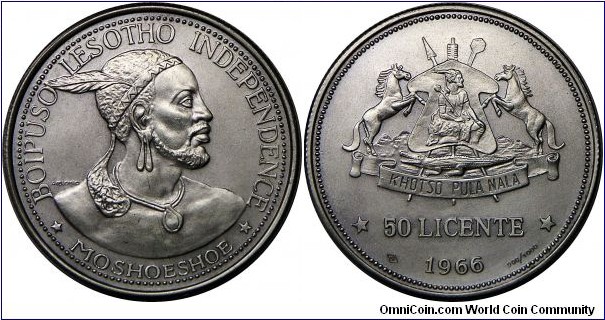 Kingdom, Moshoeshoe II  (1995 - Present), 50 Licente (Lisente). Subject: Independence Attained. 28.1000 g, 0.9000 Silver, .8131 Oz. ASW. Rim filling marks, otherwise uncirculated.