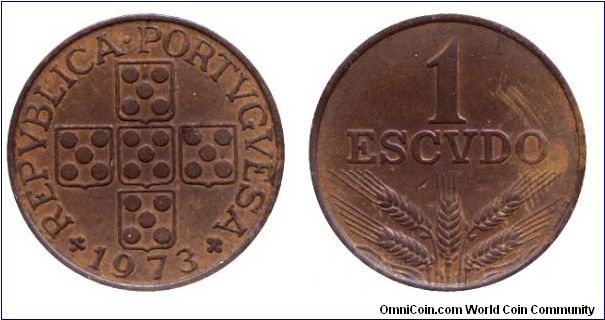 Portugal, 1 escudo, 1973, Bronze, Quinas cross.                                                                                                                                                                                                                                                                                                                                                                                                                                                                     