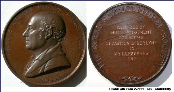 Knightian Royal Horticultural Society Medal. by W.Wyon R.A. 44mm Bronze. Presented to J.A.Kershaw. 1942