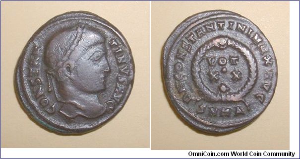 Constantine the Great AE3. 324 AD. CONSTANTINVS AVG, laureate head right / DN CONSTANTINI MAX AVG around VOT XX * in wreath, SMHA in ex. Heraclea mint. Mm 19,6 grs 3,45